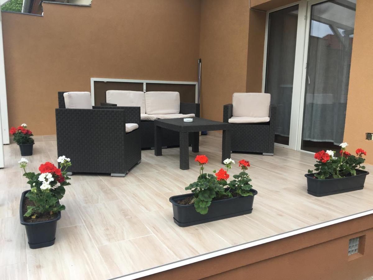 Pesti Apartmanház Bük Exterior foto